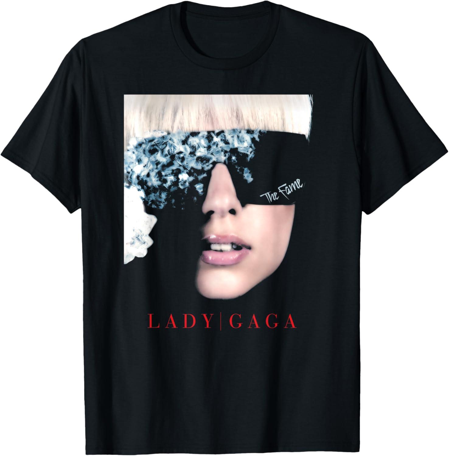Versus Gaga Fame T-Shirt: tested comfort meets bold patch design... shop now!