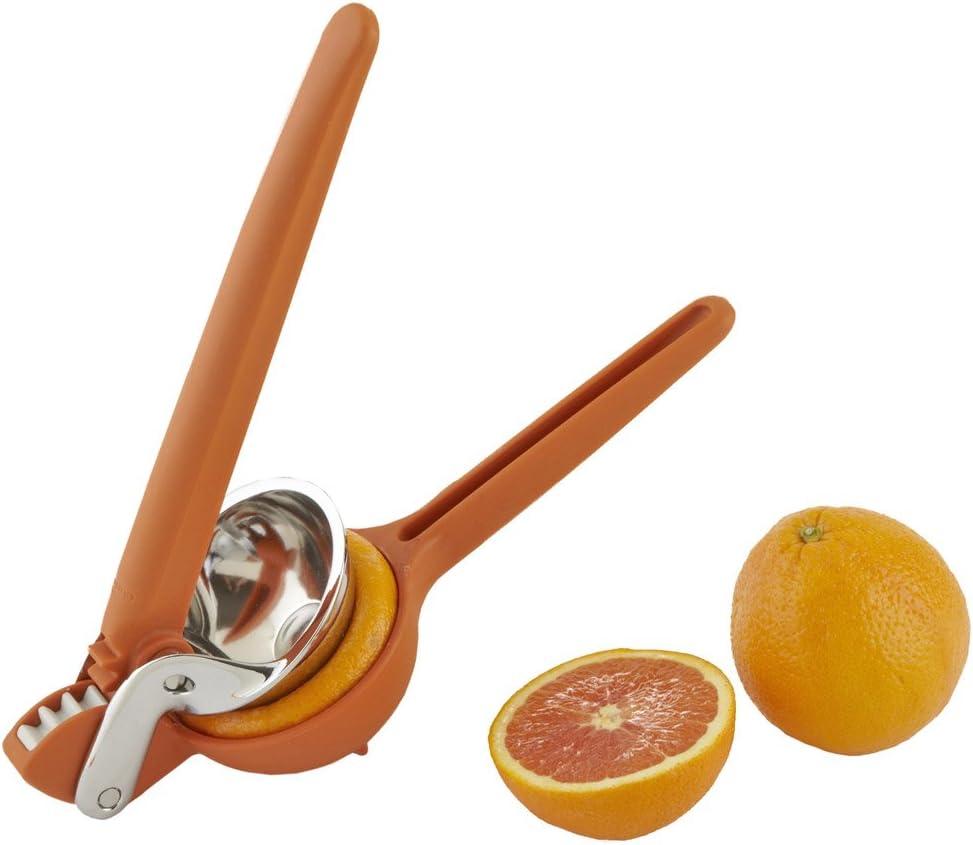 Orange Showdown: Chef'n Versus JuiceBuddy: Versatile Versus Tough tested