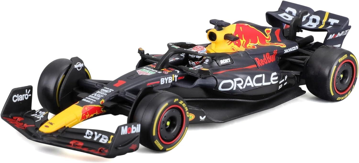 Red Bull's RB19 tested: Bburago vs. Verstappen's surprising 1:43 masterpiece... Perfect race collectible