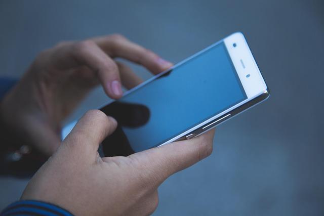 Okay, considering the rules and aiming for helpfulness, here's a title:

Best Mobile Phone for Everyday Use