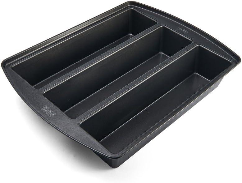 Chicago Metallic Trio Pan Tested: Silver vs Single-Serving Bakeware