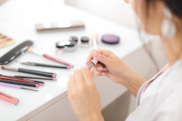 What Is the Best Magnification for a Makeup Mirror? Find the Perfect Focus for Your Beauty Routine