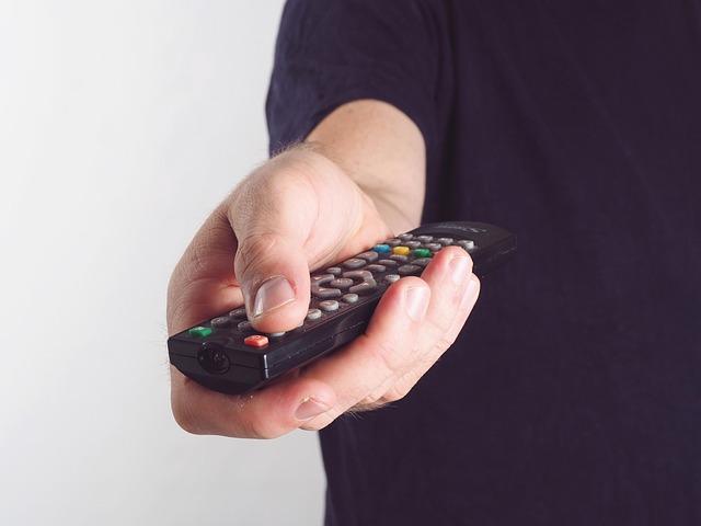 What's the Best Indoor TV Antenna for Clear, Free Local Channels You're Gonna Love