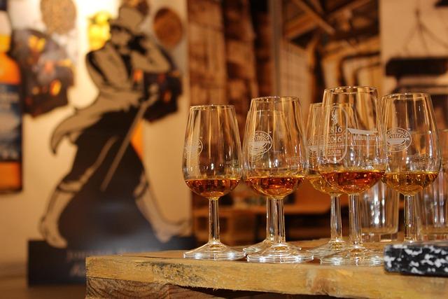 What's the Best Bourbon for Beginners That Really Tastes Great and Burns Less