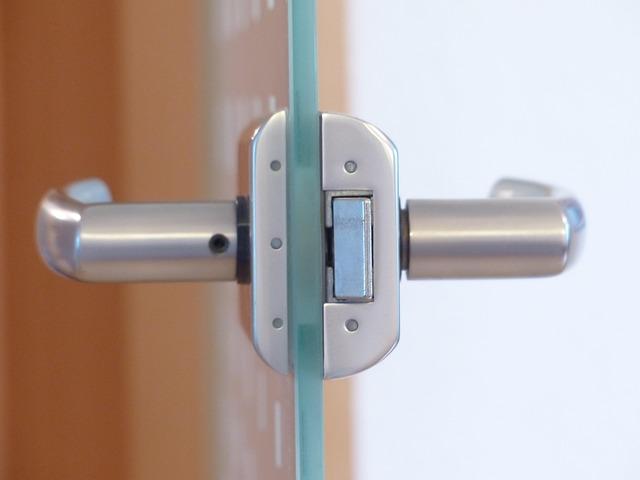 What Is the Best Smart Lock for Front Door? Find the Easiest and Most Secure Option for Your Home