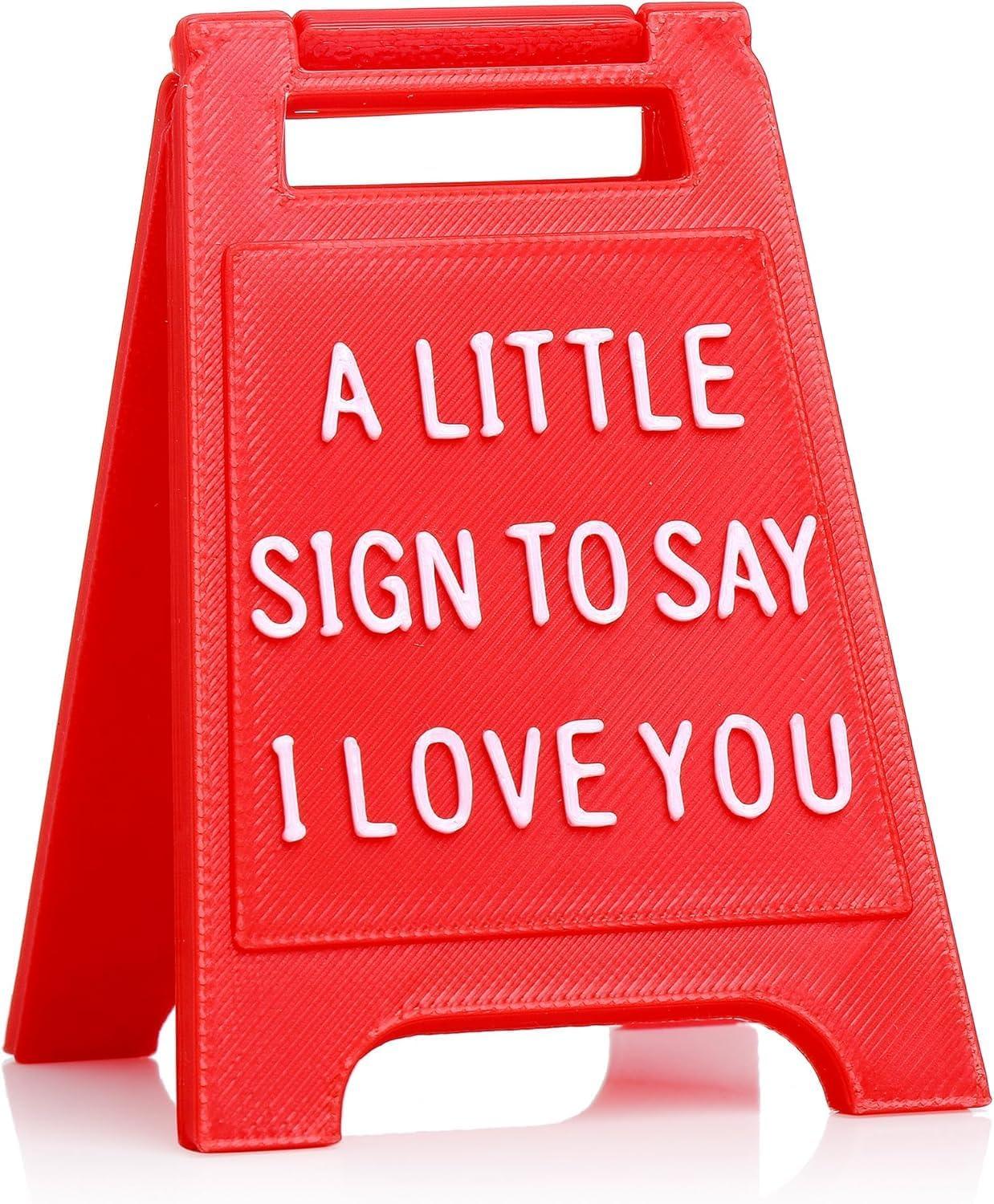 Seasonal Gift Showdown: Cute Mini Sign Tested for Romantic Versatility