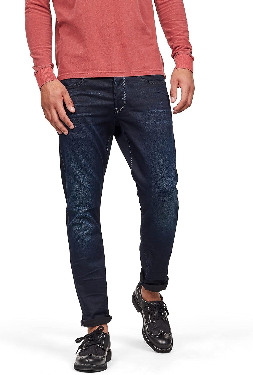 Versus: Tested Comfort in Denim Showdown for Versatile Women's Wear