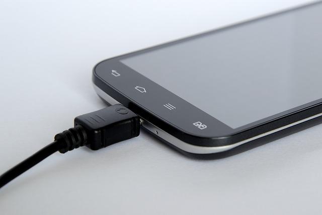 Best Phone Charger – Anker PowerPort III Review