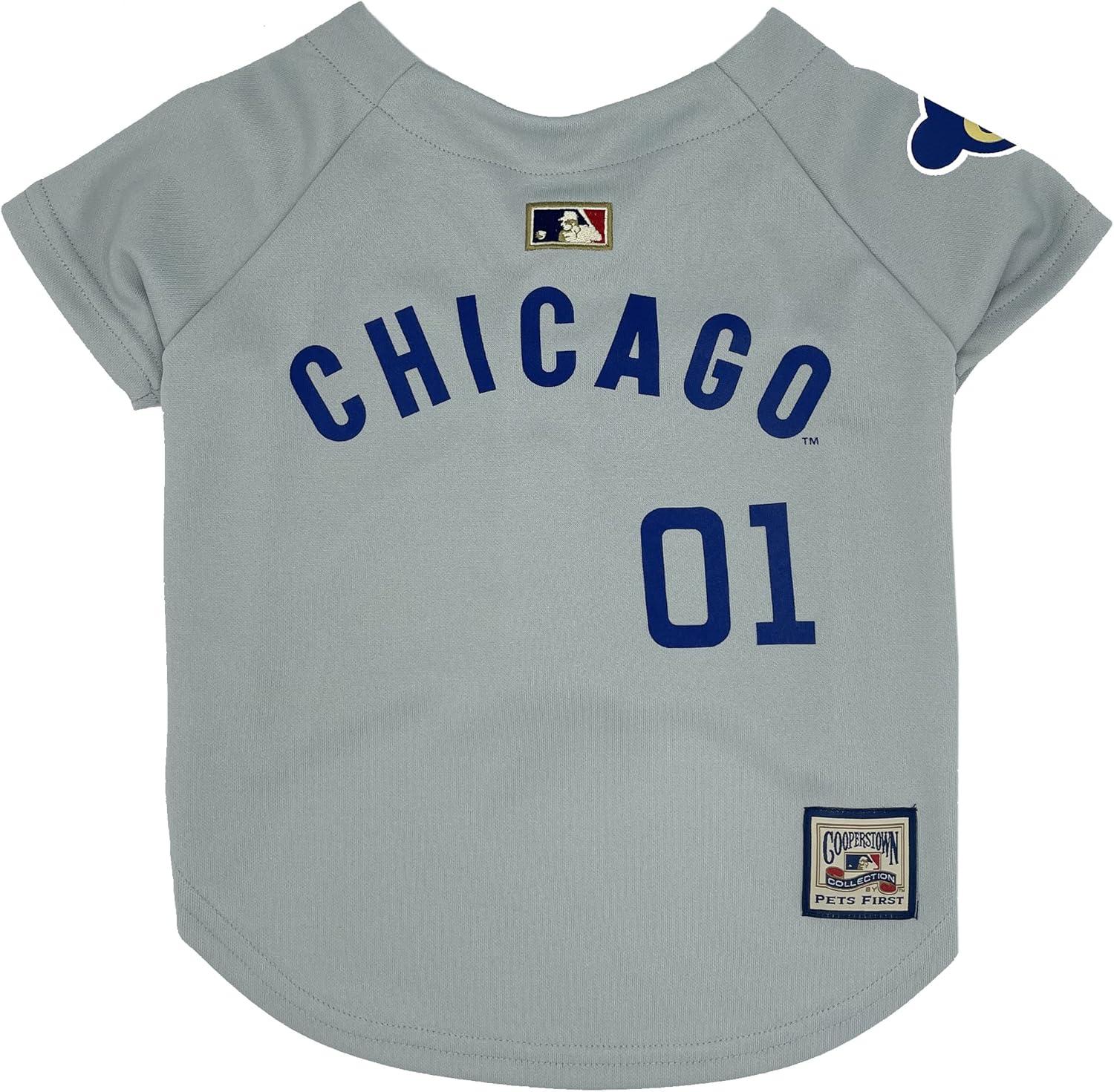 Cubs Throwback Showdown: Team Color vs. Polycotton Comfort for Pet Lovers