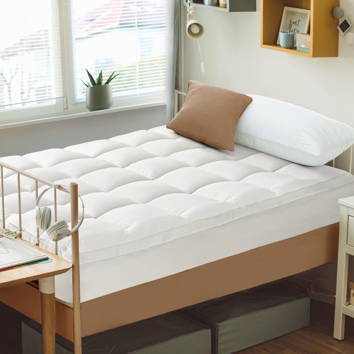 Cooling Mattress Topper Showdown: 900gsm Velvet vs. Gel Foam for Dorm Comfort