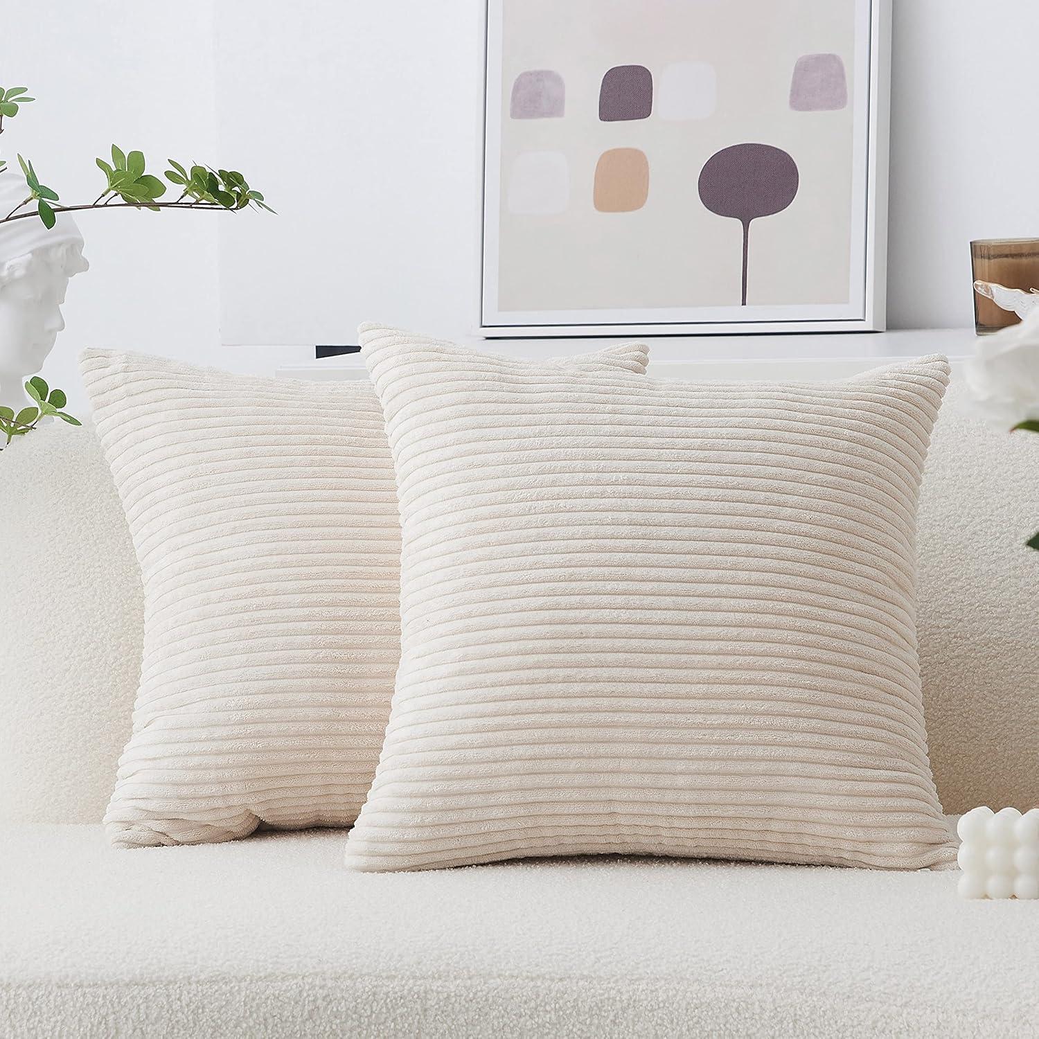 Seasonal Bed Couch Decor Showdown: Handmade Cream Cheese vs. Regular Pillow Covers Tested