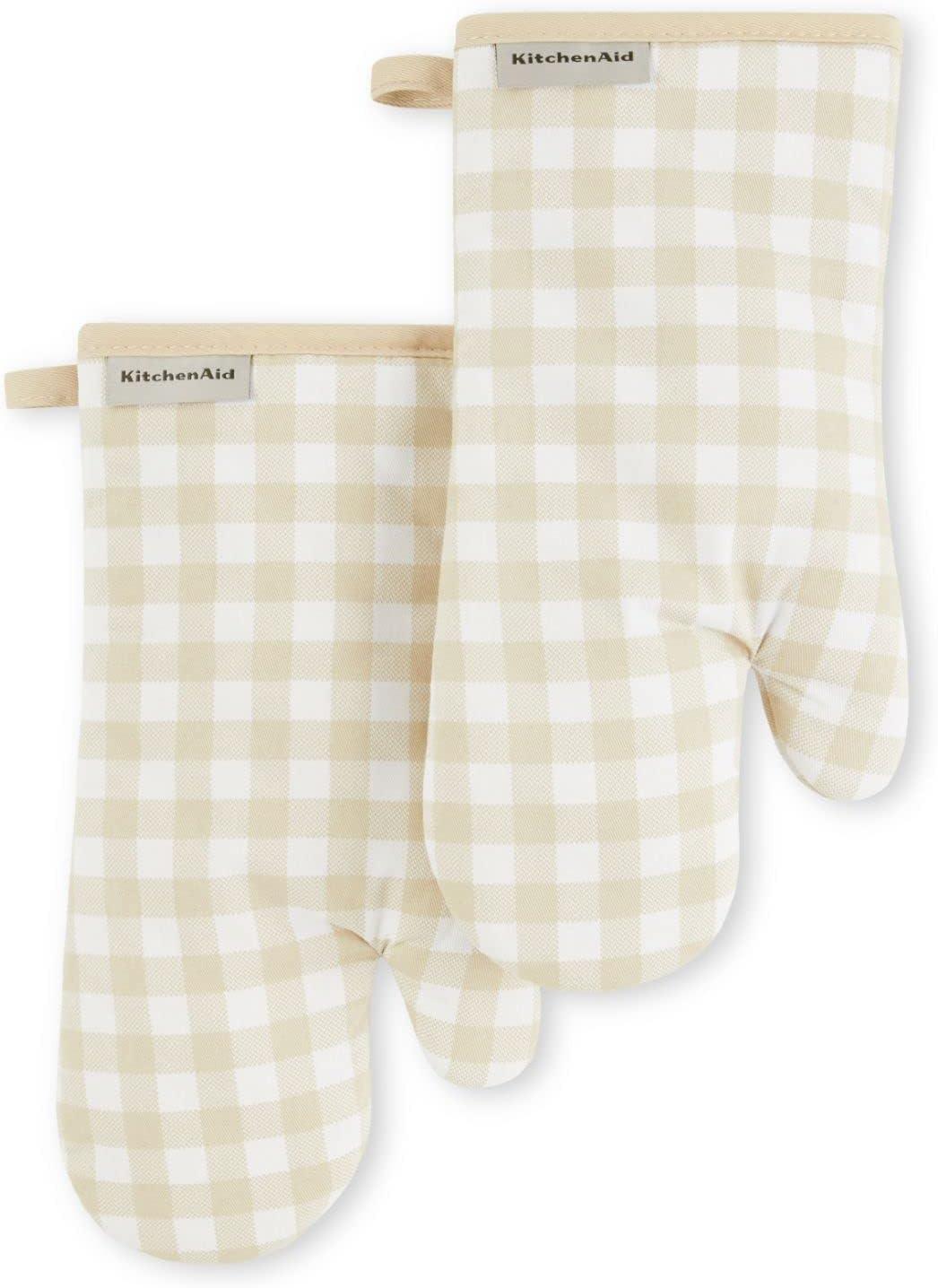 KitchenAid Gingham Mitts vs 7x13 Milkshake: Tested for Seasonal Use