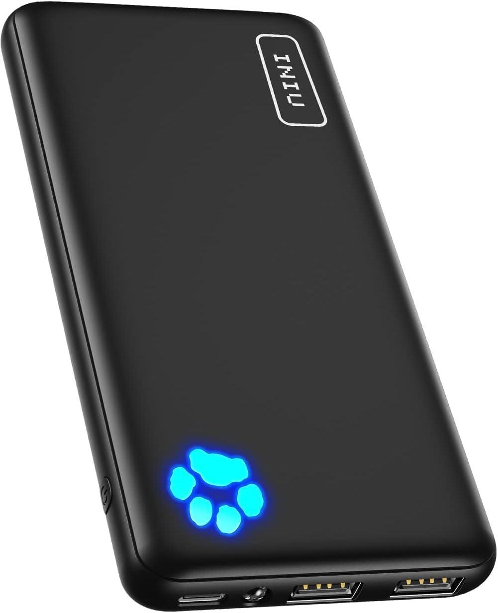 Surprising Power Bank: 6 Outputs, 3 Inputs & Built-in Cables - Multi-Device Efficiency!