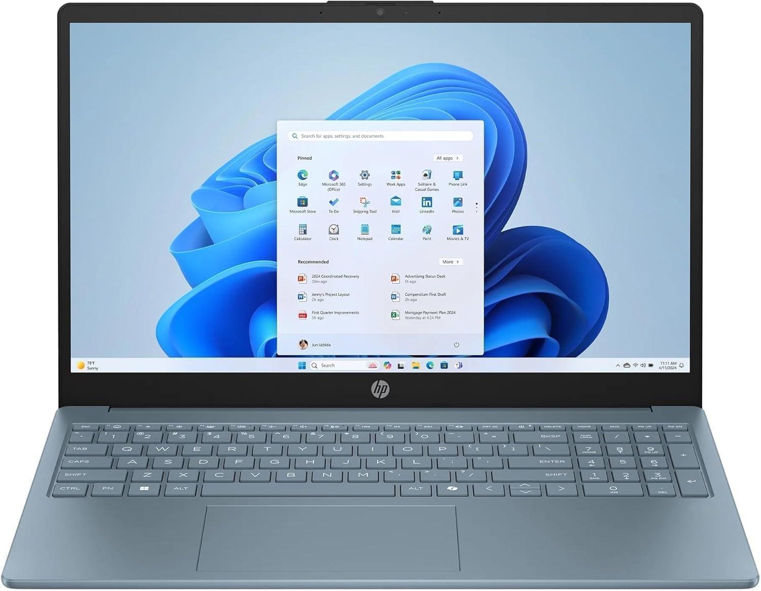 15.6" vs. 14" Laptops: Surprising Performance for 2024 Buyers