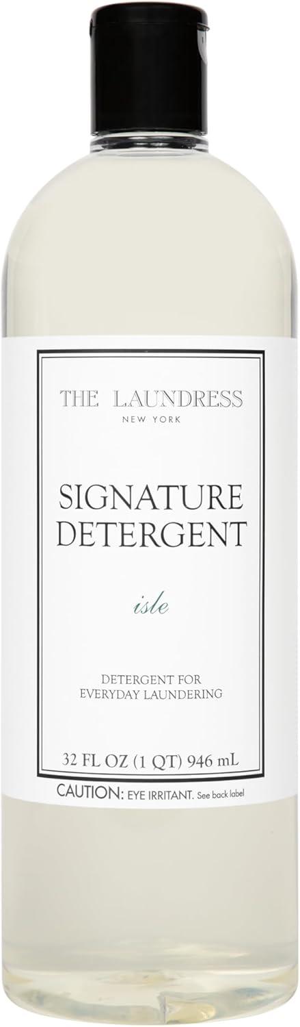 Odor Fighters Showdown: Arm & Hammer vs. Laundress Detergents
