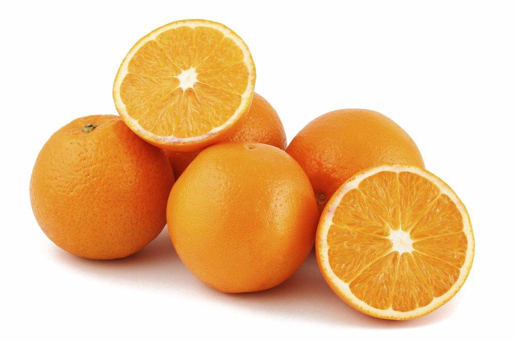 Juicy Showdown: Fresh Oranges vs. Canned Mandarin Delights