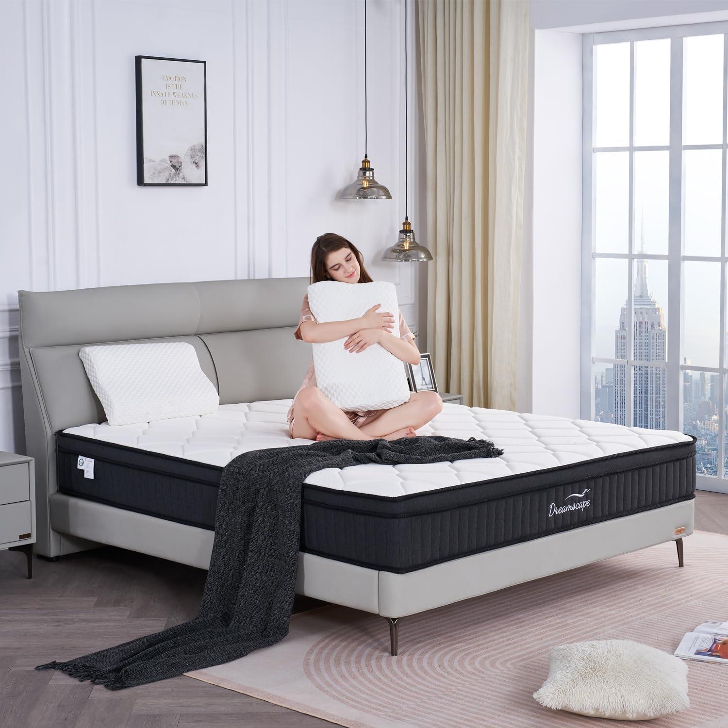 Dreamscape Mattress Showdown: Memory Foam vs. Hybrid Feel