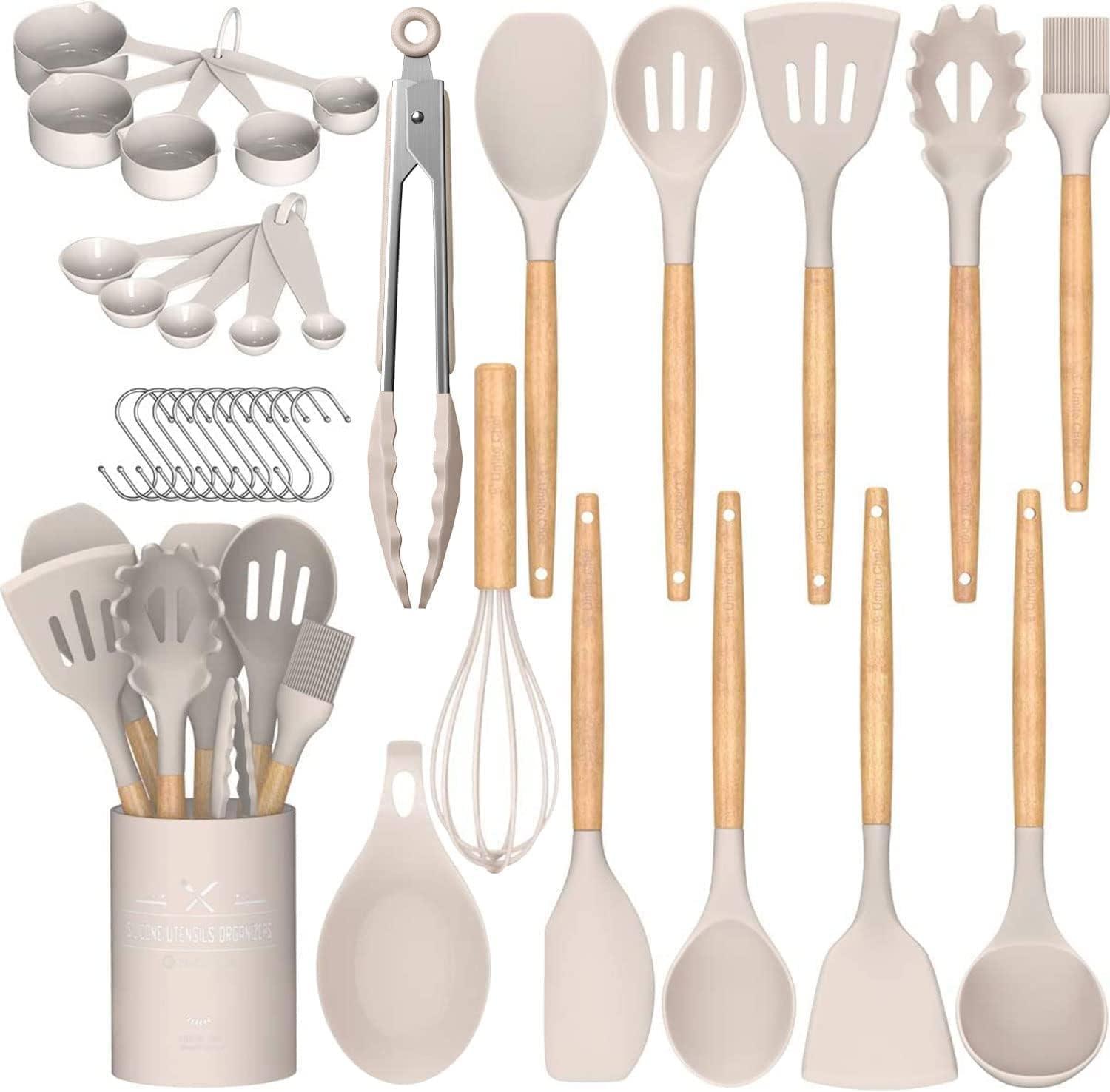 Silicone Spatulas vs. Wooden Handled Utensils: A Surprising Showdown
