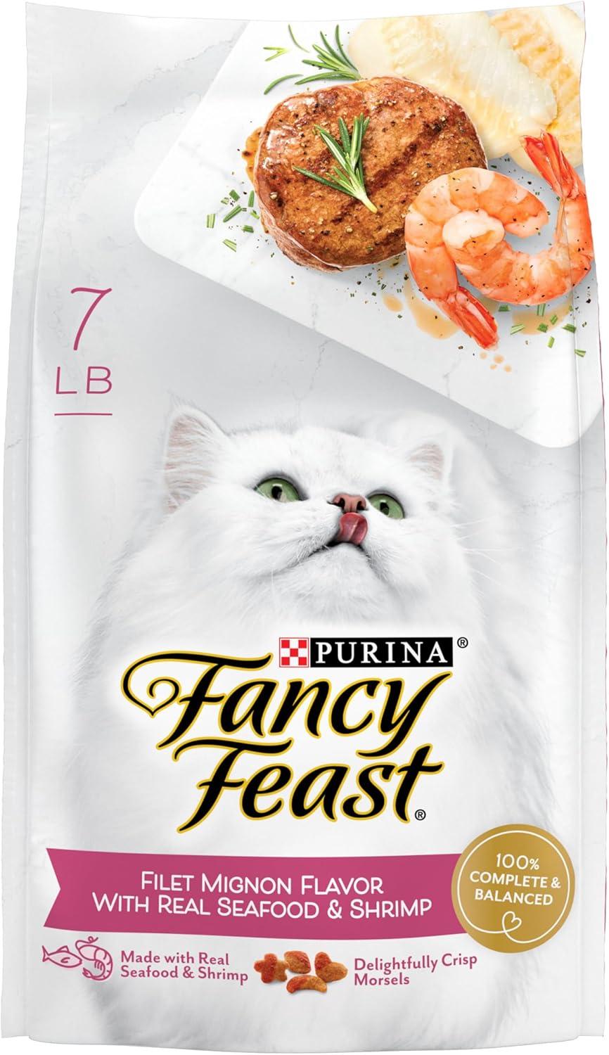 Sensitive Stomachs vs. Gourmet Treats: A Feline Food Showdown
