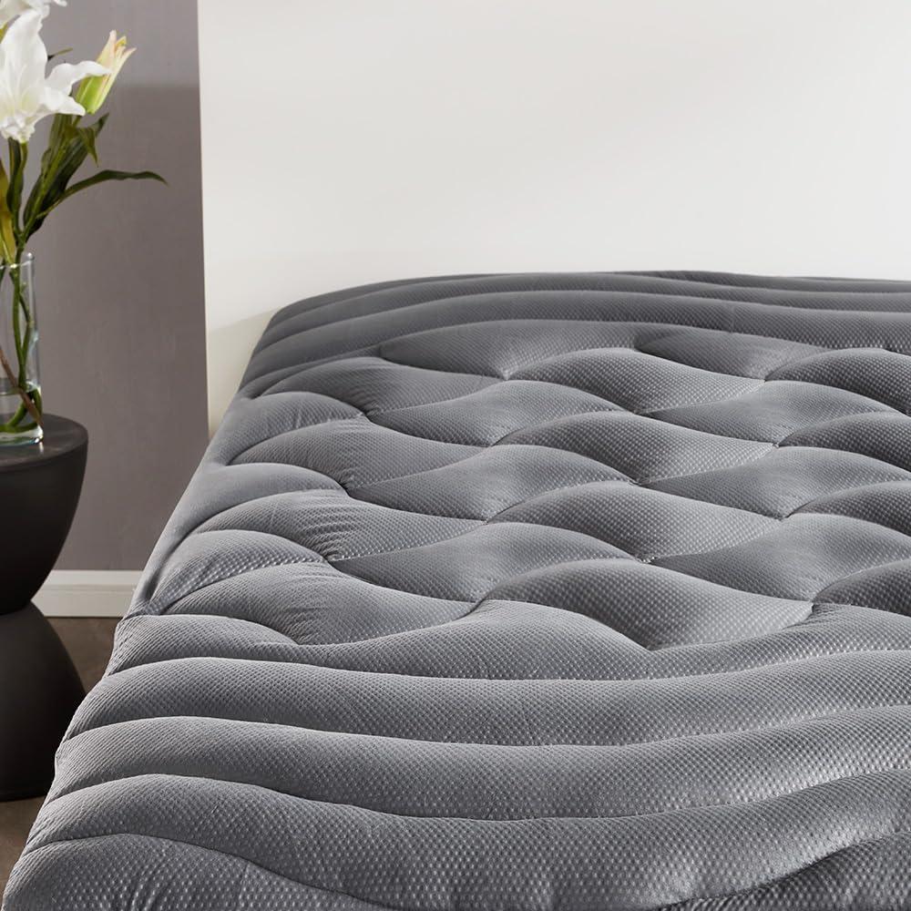 Cooling Mattress Topper Showdown: Comfort Meets Breathability