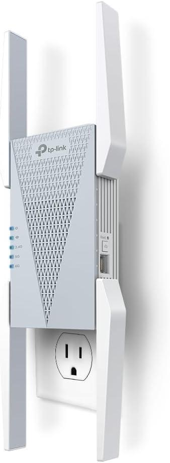 Showdown: RE813XE's 6 GHz Band, 2800 Ft. Coverage, and OneMesh for 96 Devices